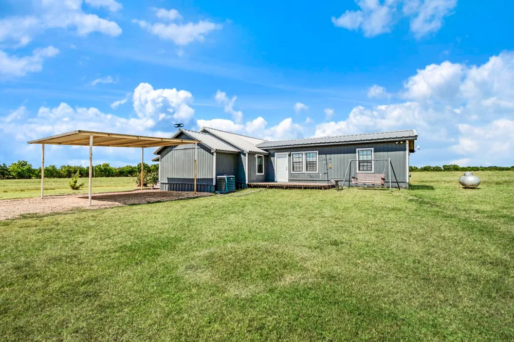 1473 County Road  23900 Brookston, TX 75421