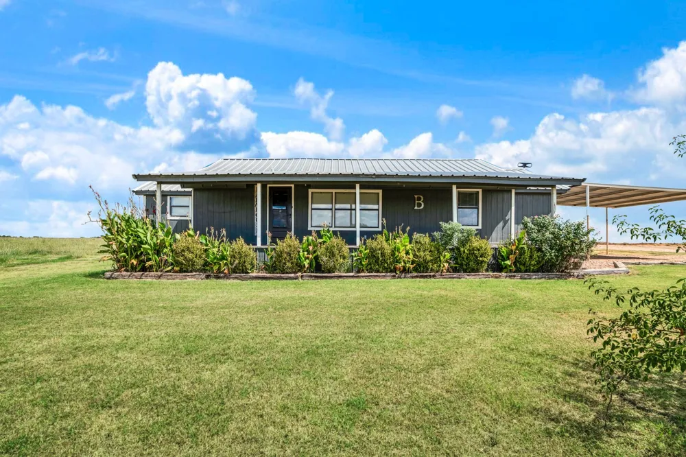 1473 County Road  23900 Brookston, TX 75421