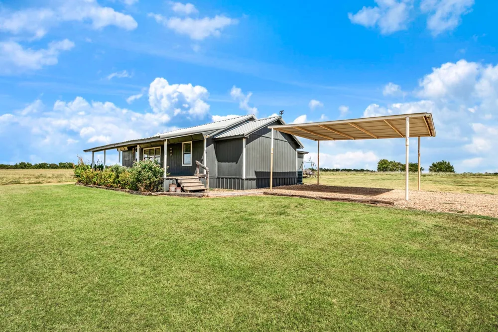 1473 County Road  23900 Brookston, TX 75421