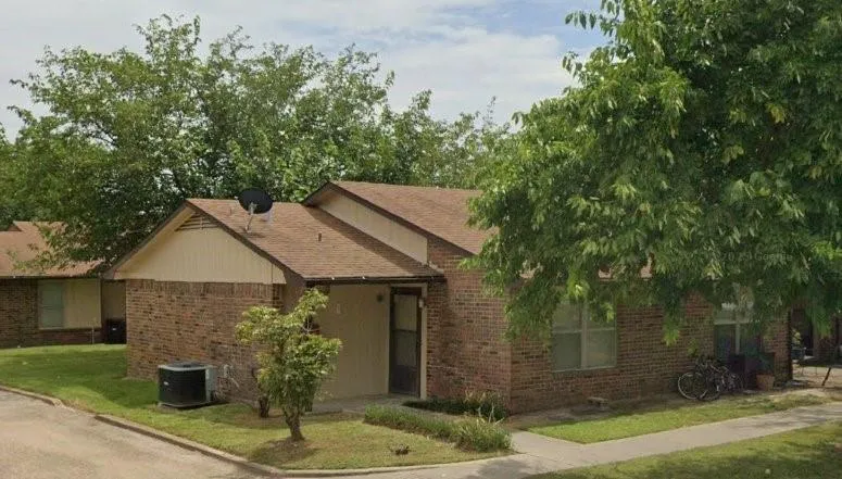 709 W Witt St Wolfe City, TX 75496