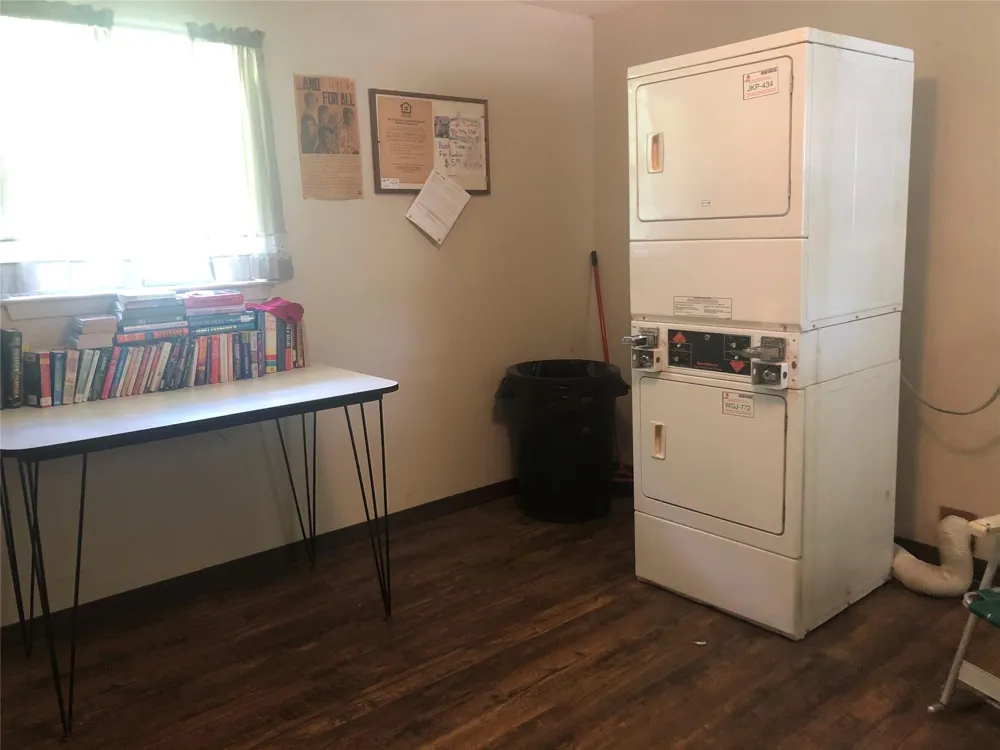 709 W Witt St Wolfe City, TX 75496