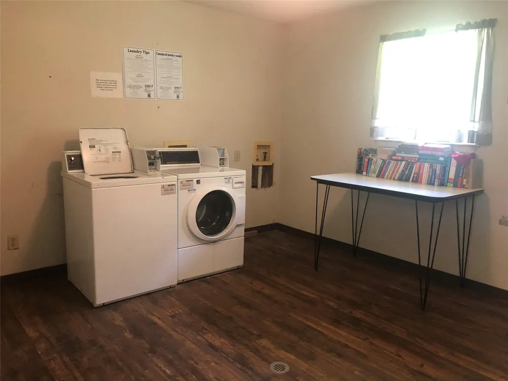 709 W Witt St Wolfe City, TX 75496