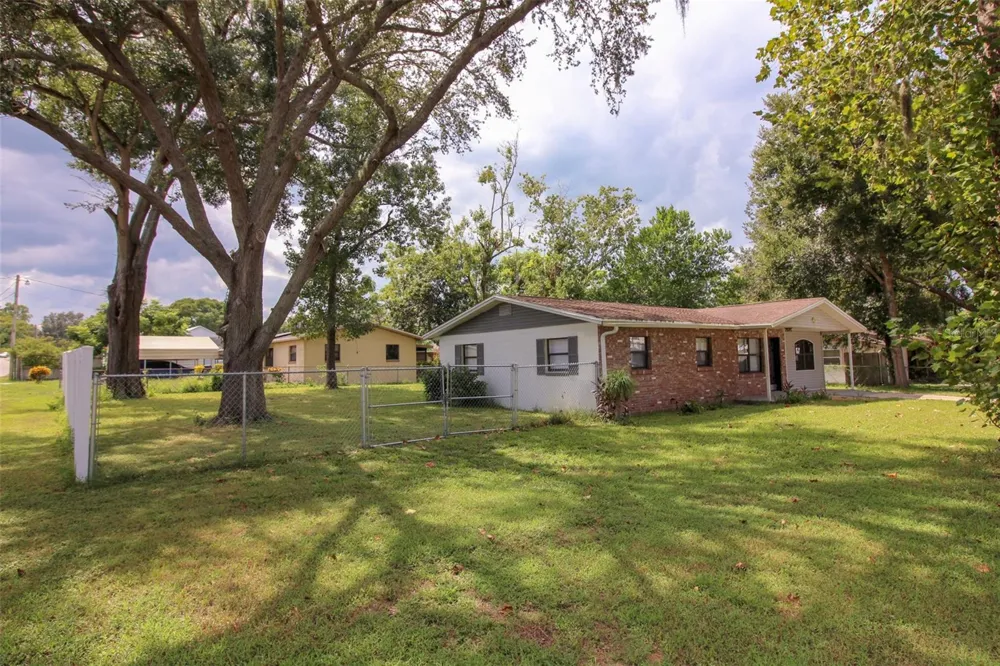 5619 6TH STREET SE Highland City, FL 33846
