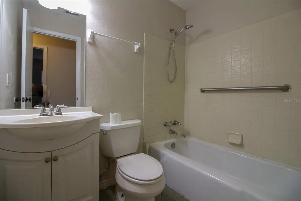 5619 6TH STREET SE Highland City, FL 33846