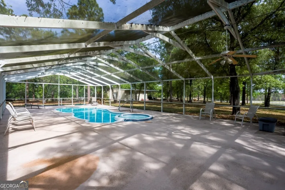 5391 Big Pine RD Garfield, GA 30425
