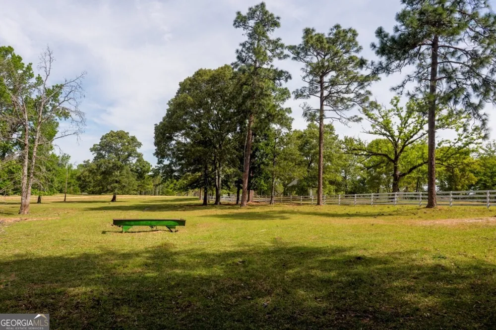 5391 Big Pine RD Garfield, GA 30425
