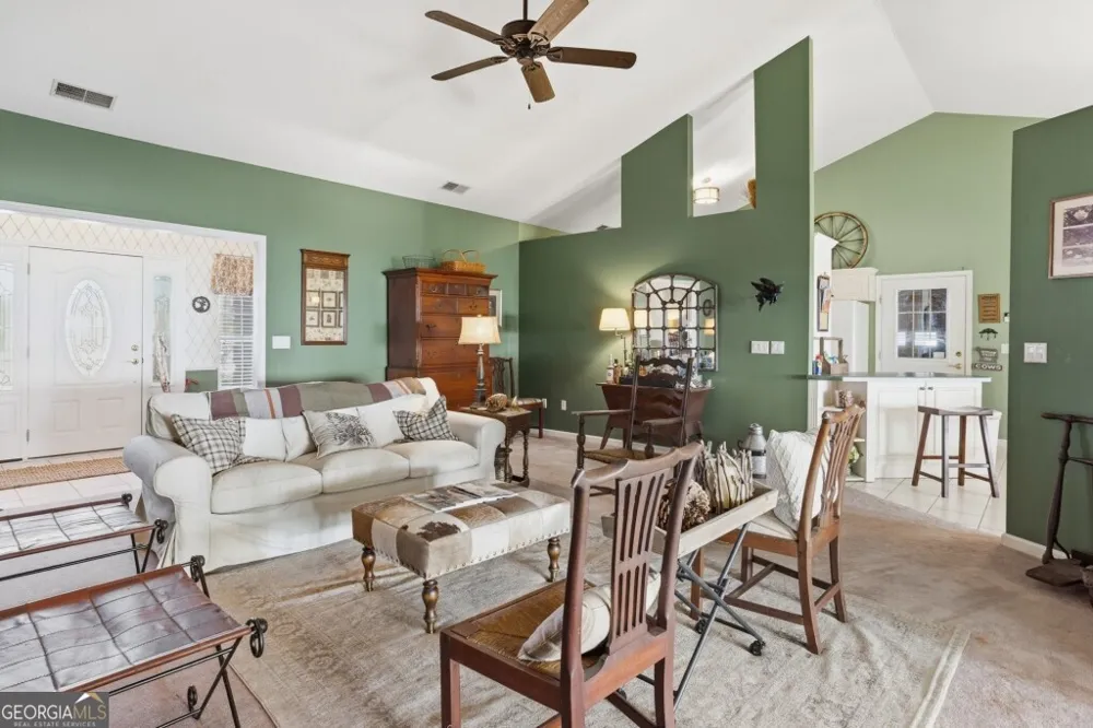 5391 Big Pine RD Garfield, GA 30425