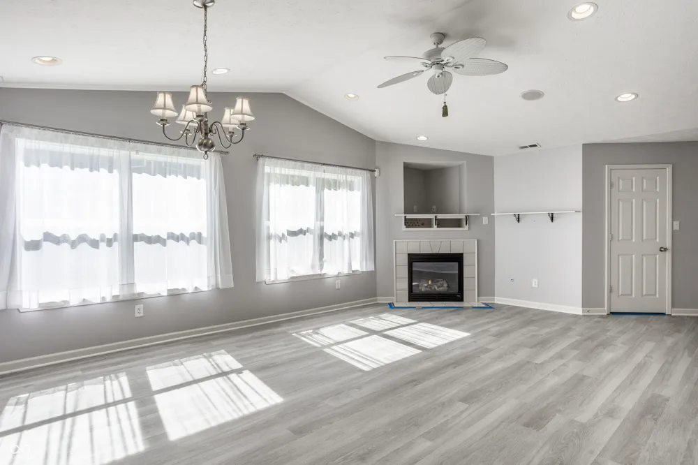 12476 Deerview Drive Noblesville, IN 46060
