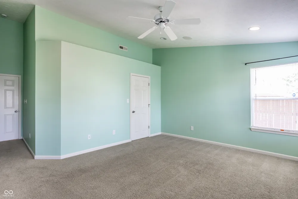 12476 Deerview Drive Noblesville, IN 46060
