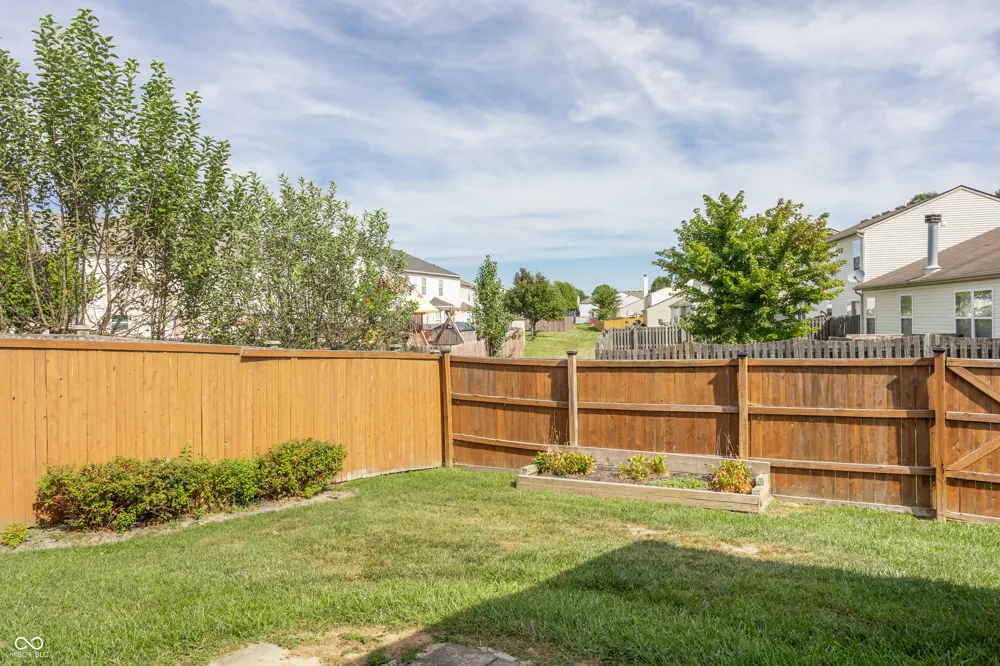 12476 Deerview Drive Noblesville, IN 46060
