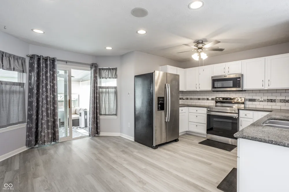 12476 Deerview Drive Noblesville, IN 46060