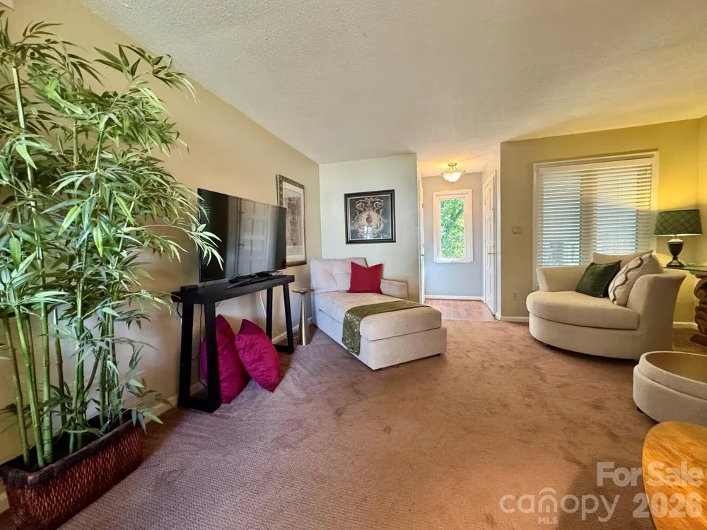 1905 Meadowlark Lane #32 Charlotte, NC 28210