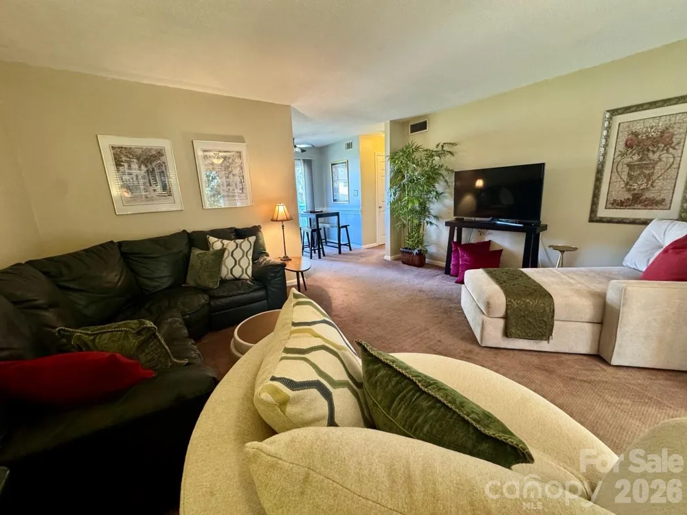 1905 Meadowlark Lane #32 Charlotte, NC 28210