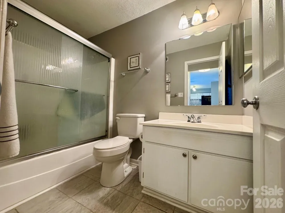 1905 Meadowlark Lane #32 Charlotte, NC 28210