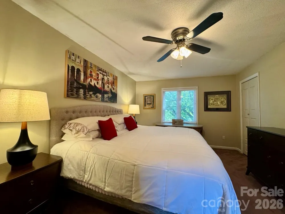 1905 Meadowlark Lane #32 Charlotte, NC 28210
