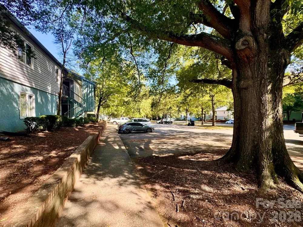 1905 Meadowlark Lane #32 Charlotte, NC 28210