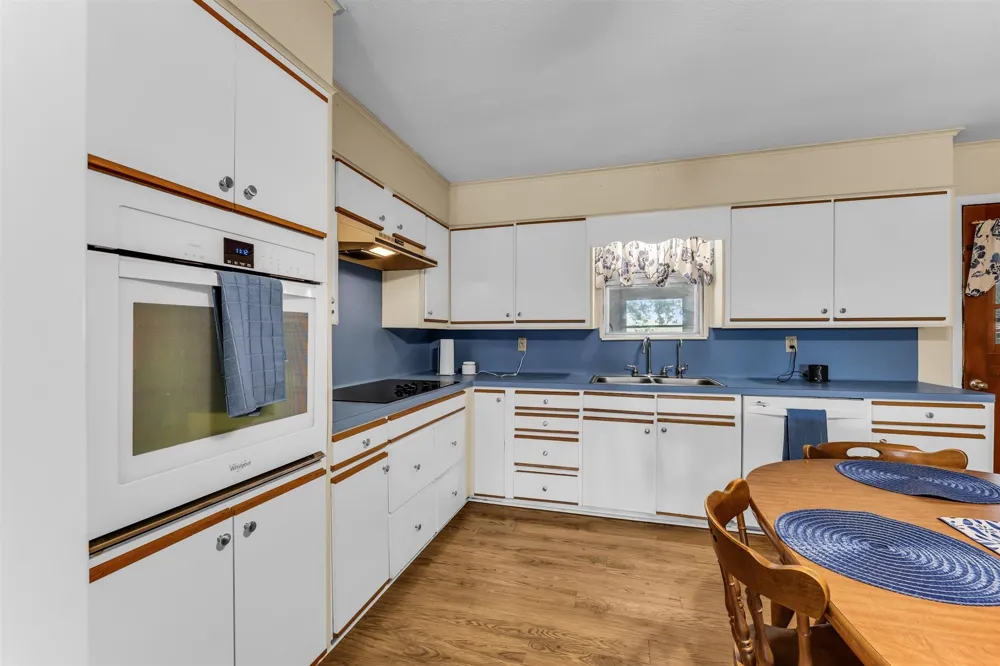 896 Randy Drive Woodway, TX 76712