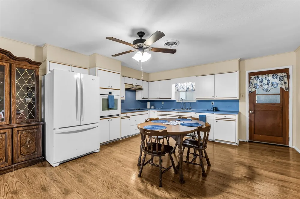 896 Randy Drive Woodway, TX 76712