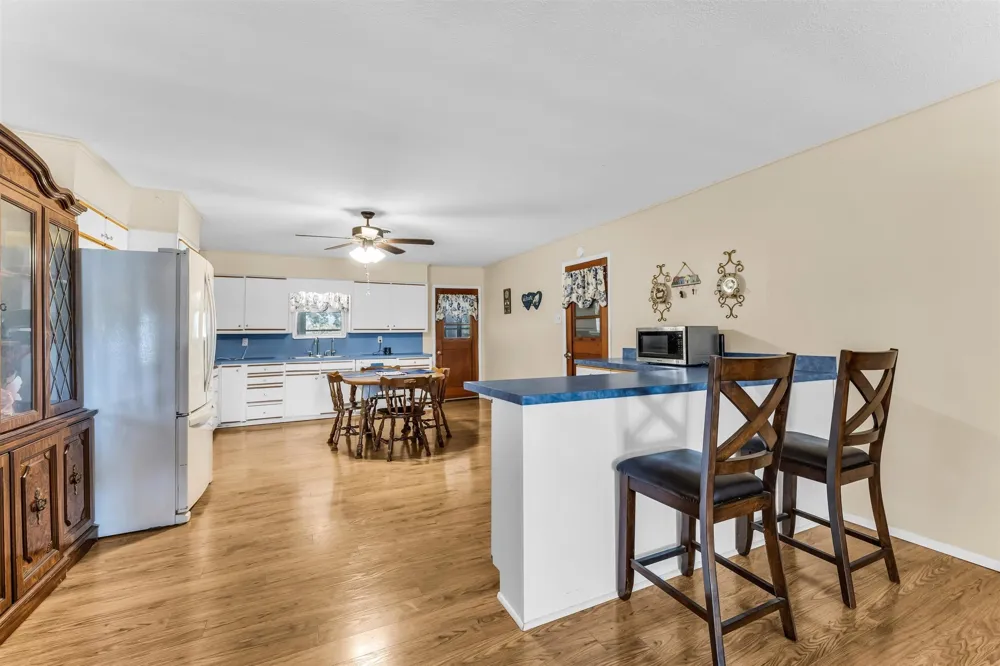 896 Randy Drive Woodway, TX 76712