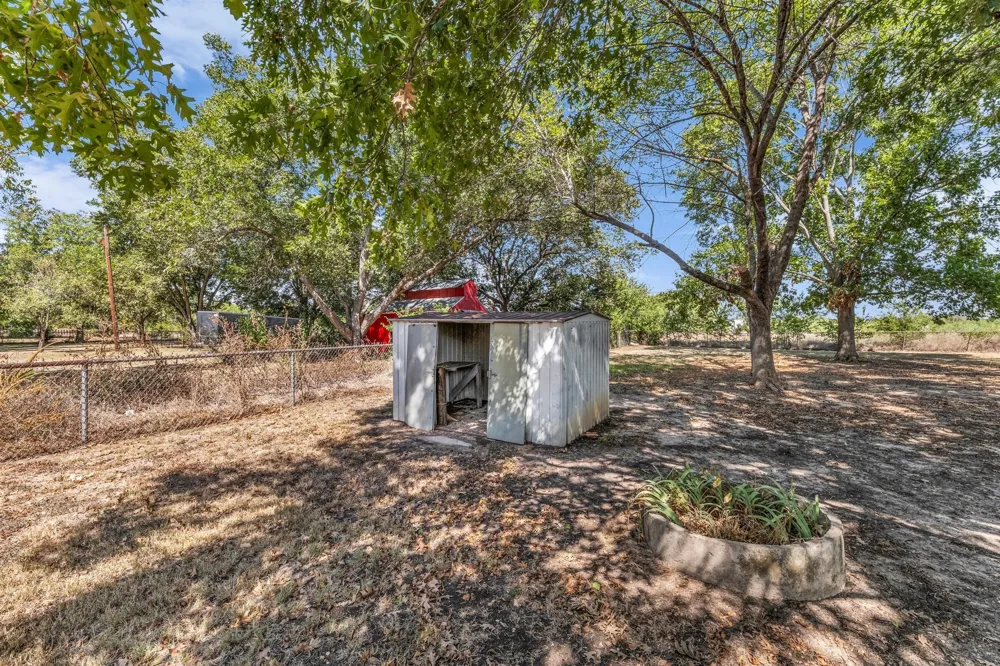 896 Randy Drive Woodway, TX 76712