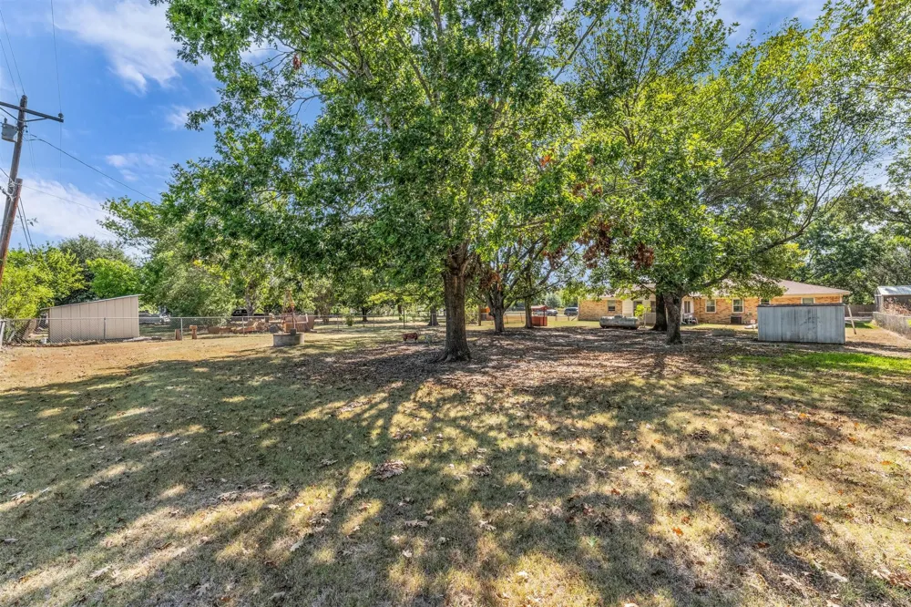 896 Randy Drive Woodway, TX 76712