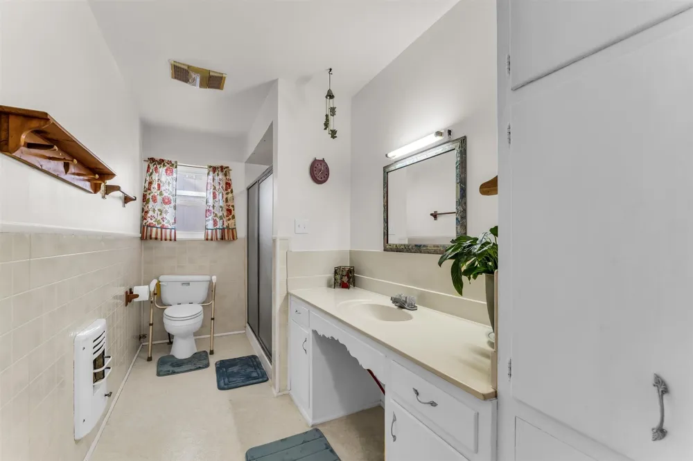 896 Randy Drive Woodway, TX 76712