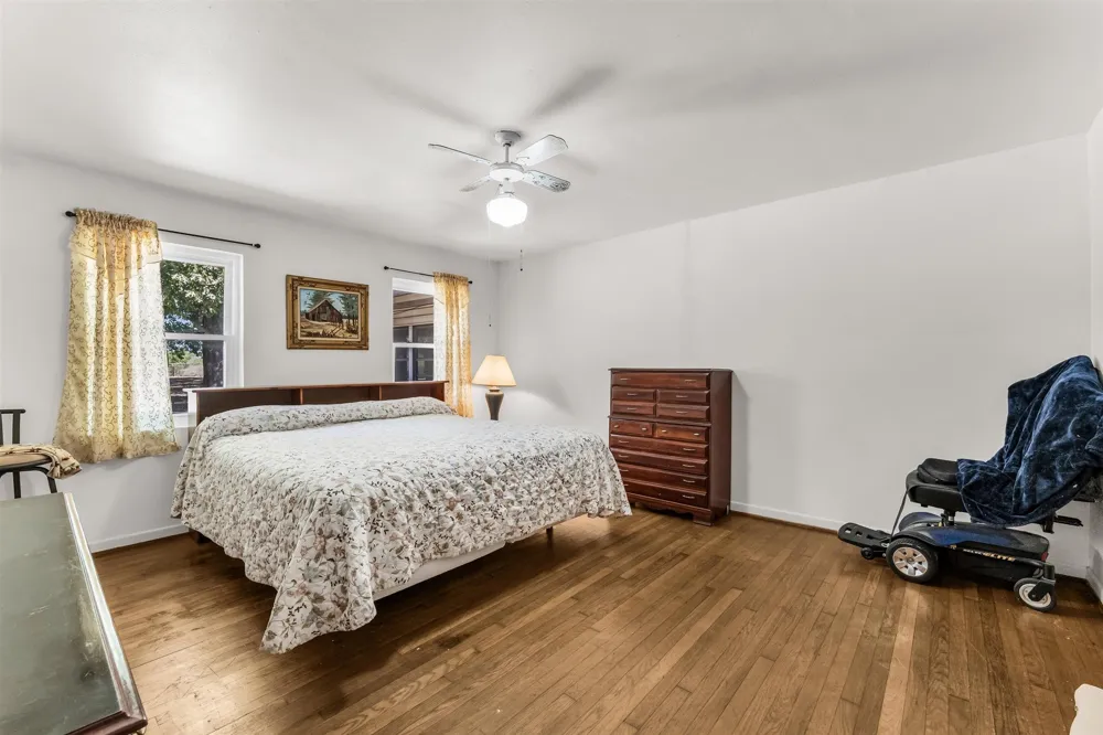 896 Randy Drive Woodway, TX 76712