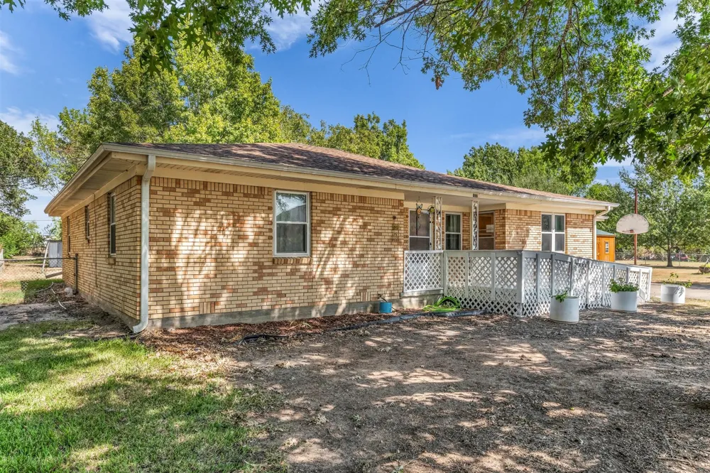 896 Randy Drive Woodway, TX 76712
