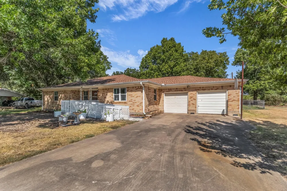 896 Randy Drive Woodway, TX 76712