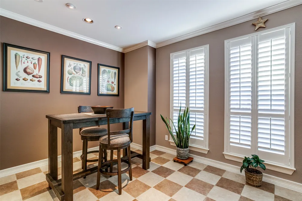 2817 State Street Dallas, TX 75204