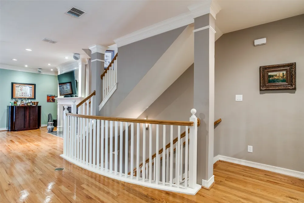 2817 State Street Dallas, TX 75204