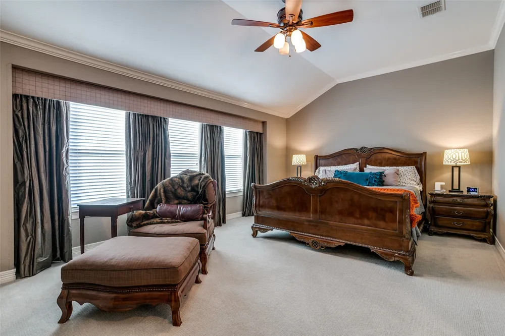 2817 State Street Dallas, TX 75204