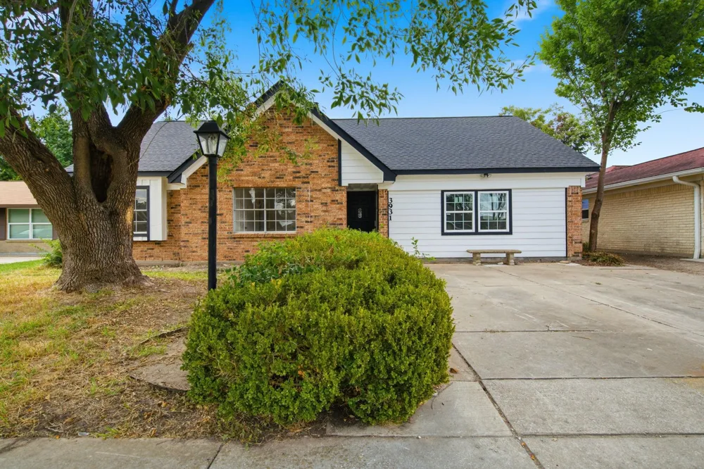 3931 Tiffany Drive Houston, TX 77045