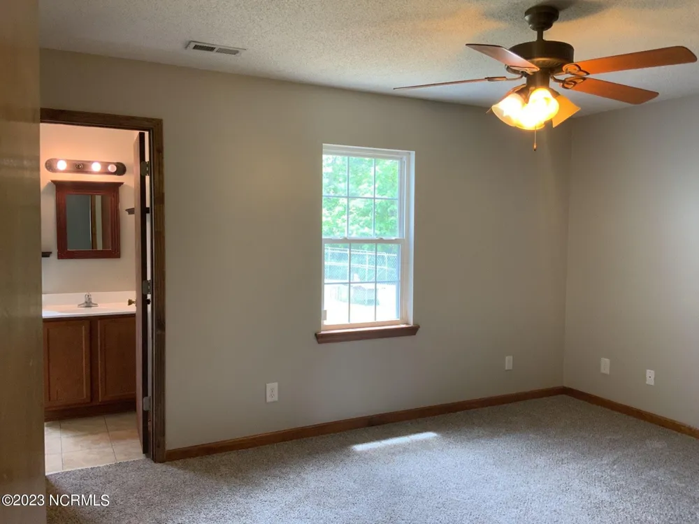 110 Littleleaf Court Jacksonville, NC 28540