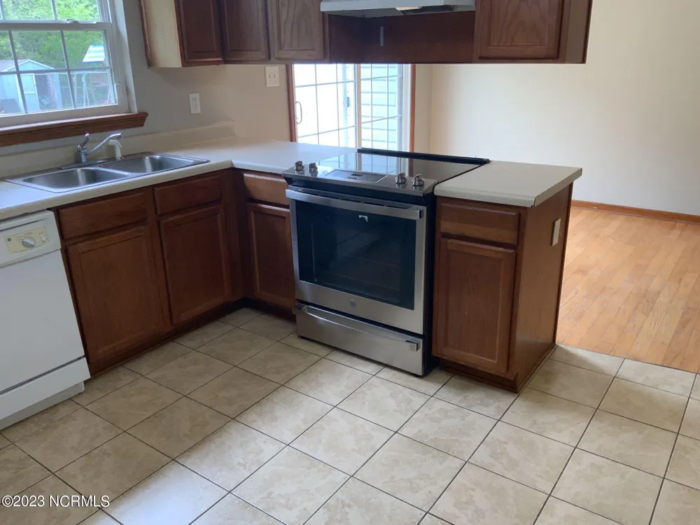110 Littleleaf Court Jacksonville, NC 28540