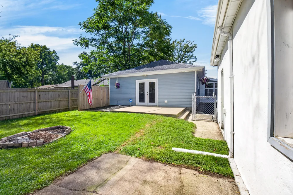 887 Bryant Avenue Jackson City, MI 49202