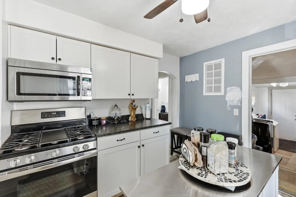 1424 West Street Muskegon Charter Township, MI 49442