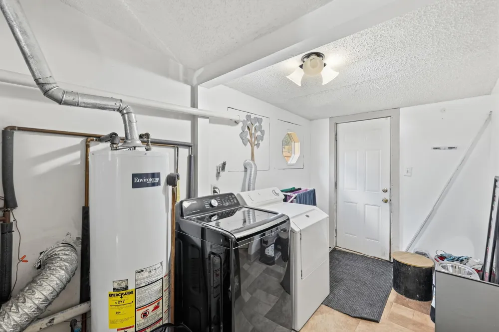 1424 West Street Muskegon Charter Township, MI 49442