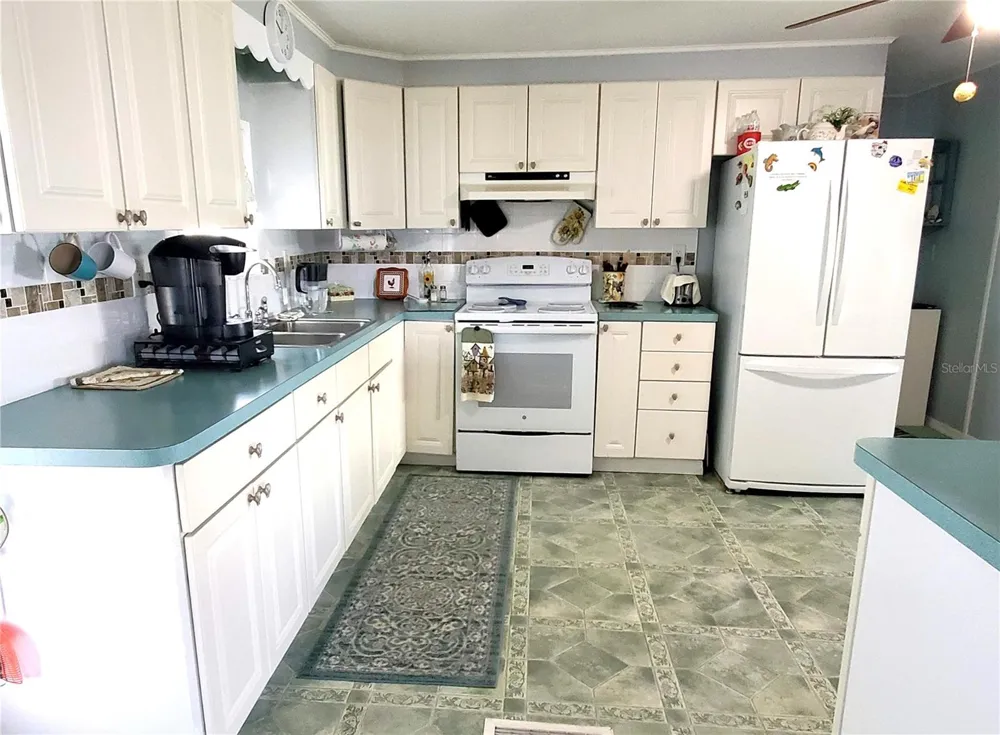 176 W MANATEE LOOP Punta Gorda, FL 33950