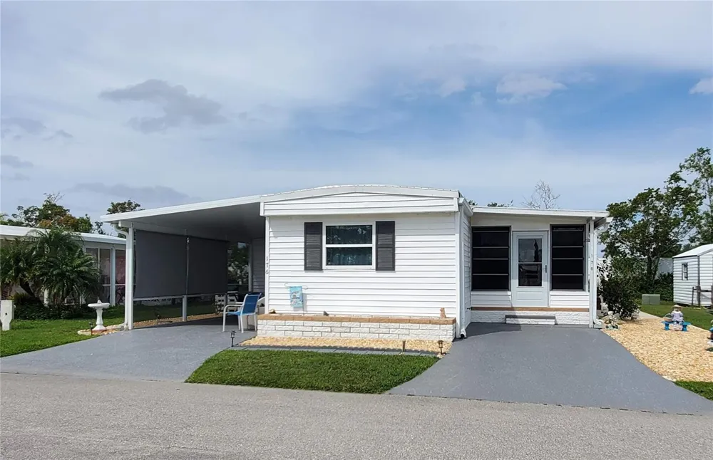 176 W MANATEE LOOP Punta Gorda, FL 33950