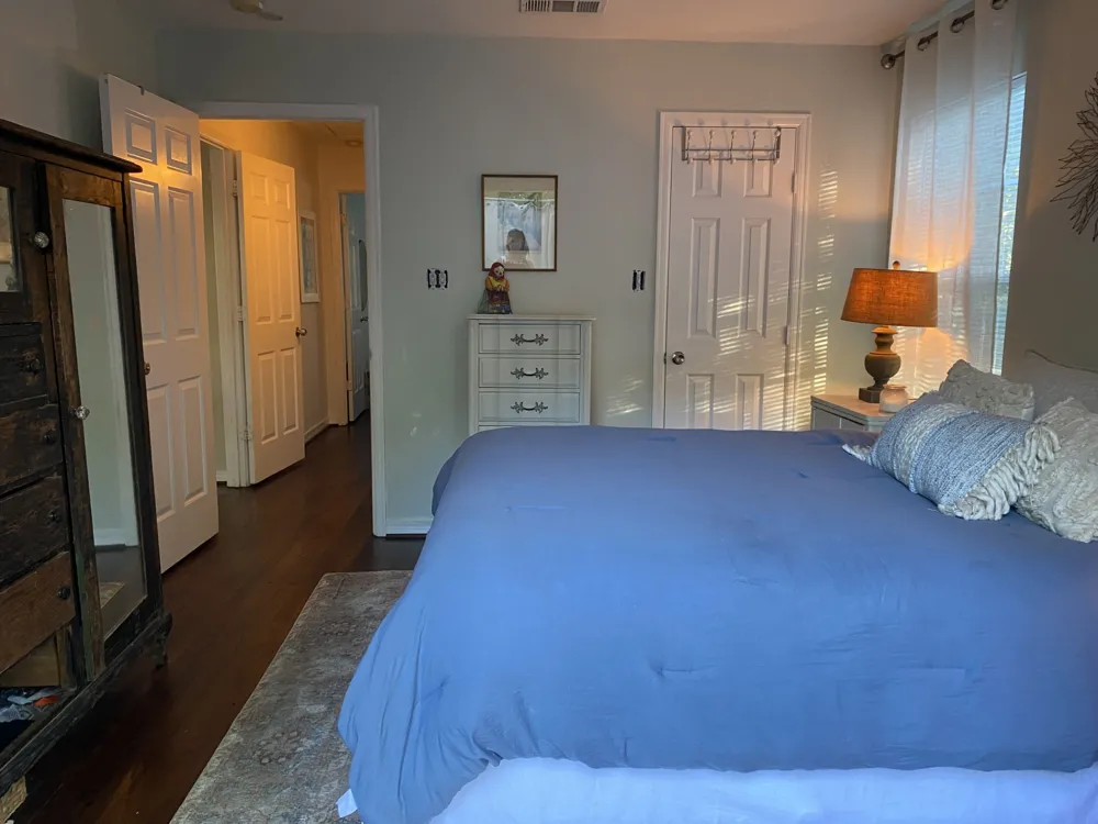 8911 San Fernando Way Dallas, TX 75218
