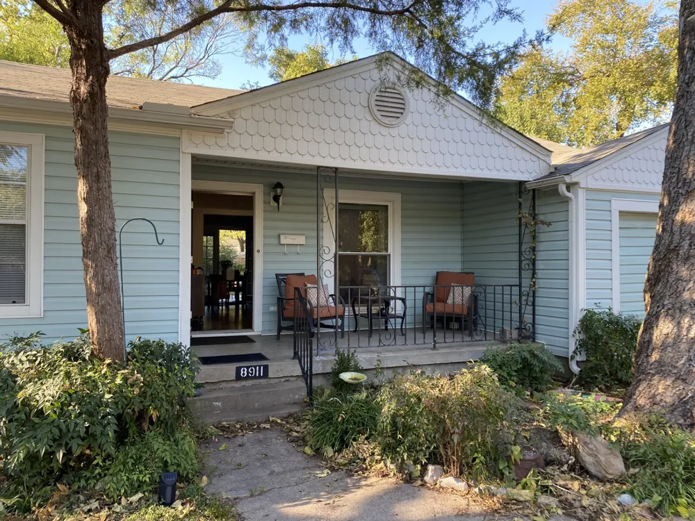 8911 San Fernando Way Dallas, TX 75218