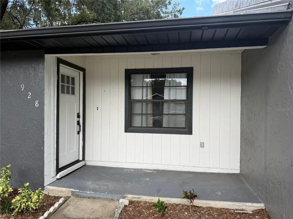 928 WINNIE LANE Lakeland, FL 33813