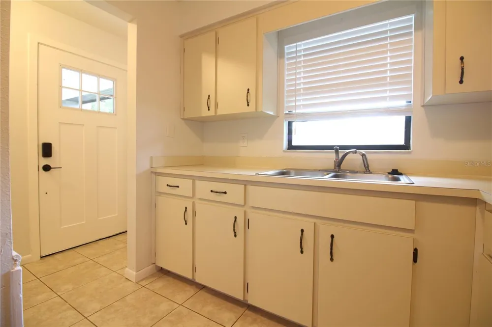 928 WINNIE LANE Lakeland, FL 33813
