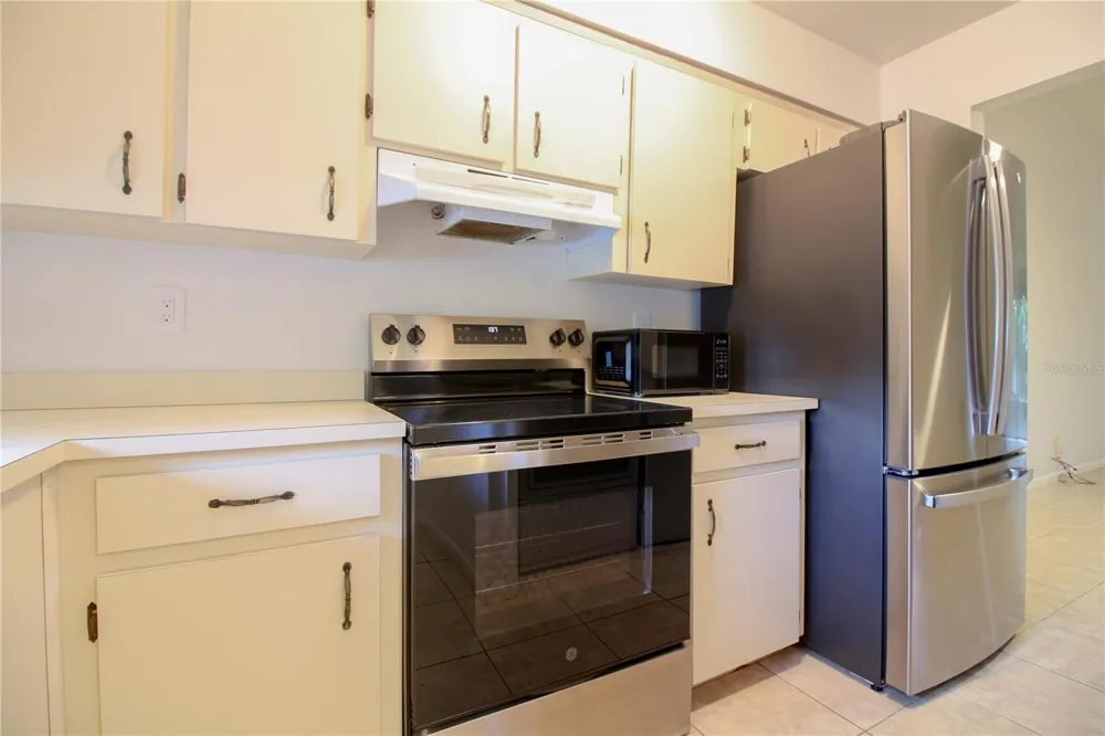 928 WINNIE LANE Lakeland, FL 33813