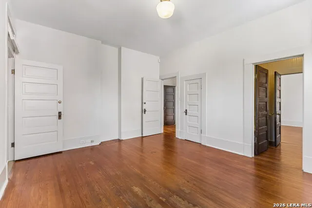 117 W MISTLETOE AVE San Antonio, TX 78212