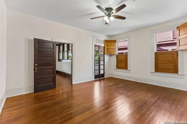 117 W MISTLETOE AVE San Antonio, TX 78212