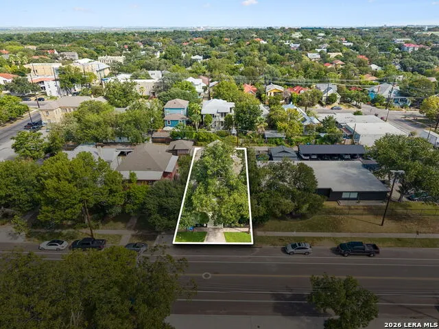 117 W MISTLETOE AVE San Antonio, TX 78212