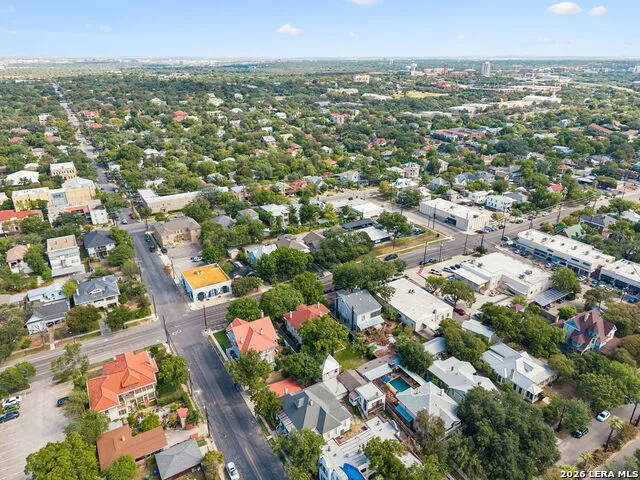 117 W MISTLETOE AVE San Antonio, TX 78212