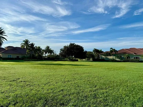104 SE RIO SIENA